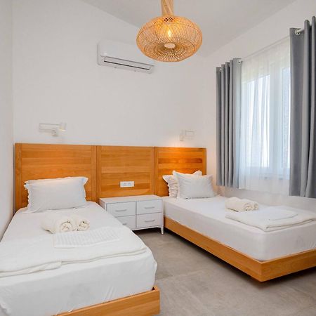 President Bungalows And Apartments Utjeha Exterior photo